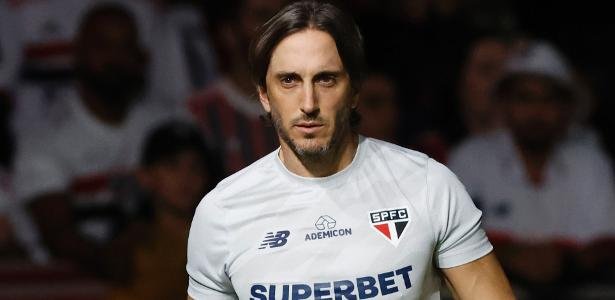 São Paulo: Zubeldía pede mudança em uso do VAR e vê Inter salvo por goleiro